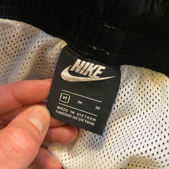 Nike Air pants - Picture 3 of 3